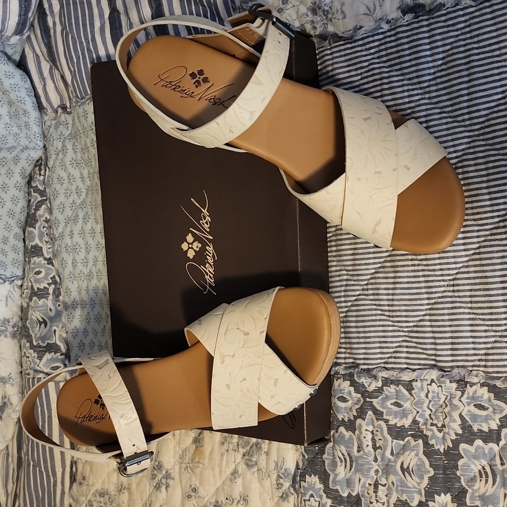 Patricia Nash sandals size 10